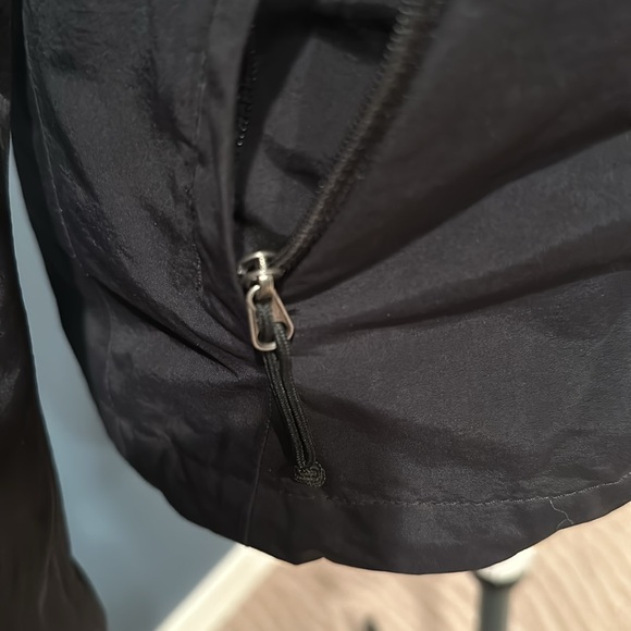 North Face Women’s Winter Jacket - Picture 3 of 3